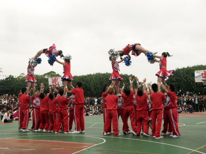 2009 校慶運動會啦啦隊圖片