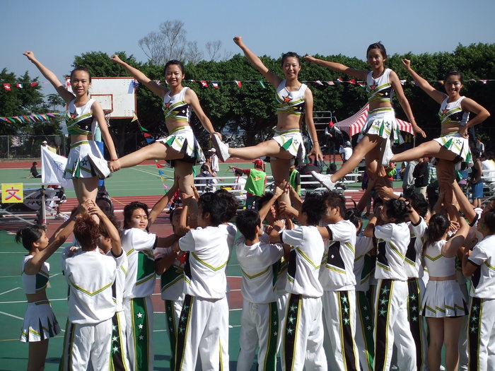 2008 校慶運動會啦啦隊圖片
