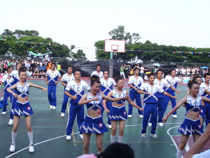 2006 校慶運動會啦啦隊圖片