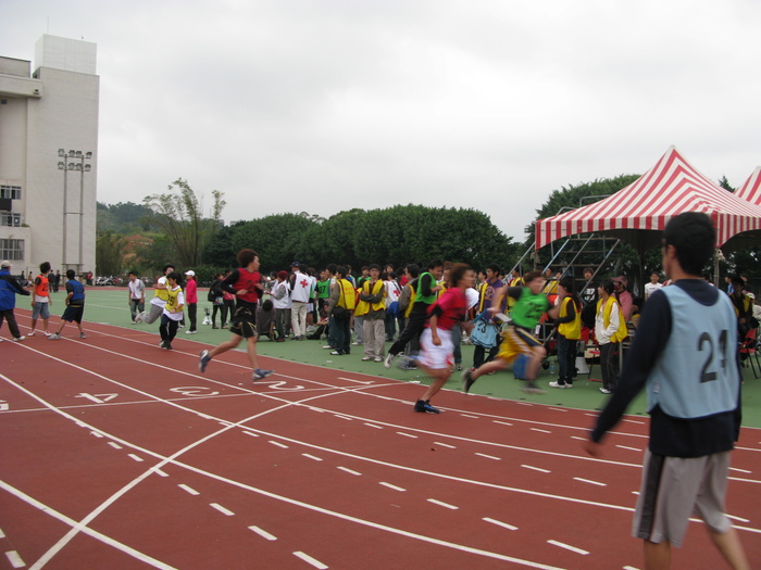 2009 校慶運動會大隊接力圖片
